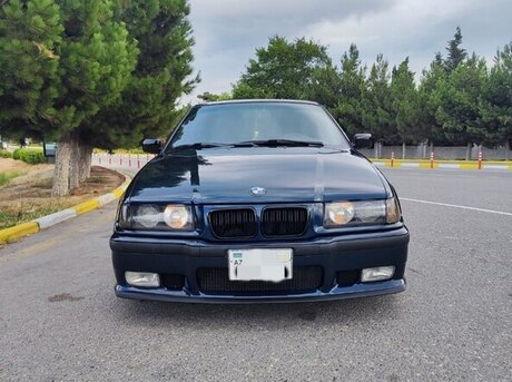 BMW 320 1998