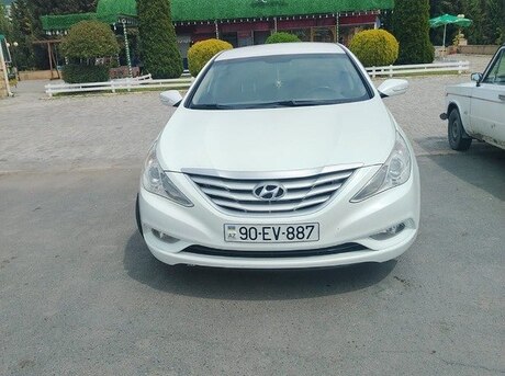 Hyundai Sonata 2010