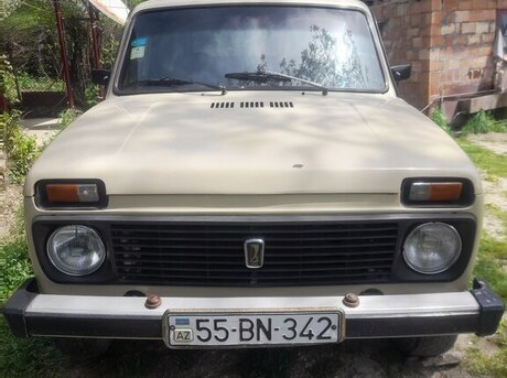 LADA (VAZ) Niva 1985