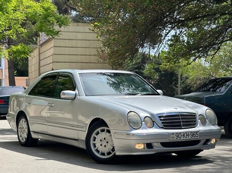 Mercedes E 270 2000