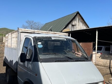 GAZ 33027 1998