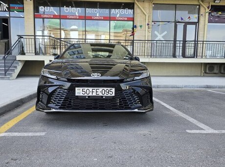 Toyota Camry 2025