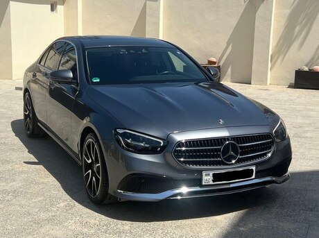 Mercedes E 300 e