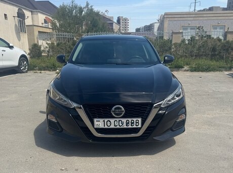 Nissan Altima 2021