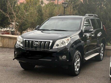 Toyota Land Cruiser Prado 2011