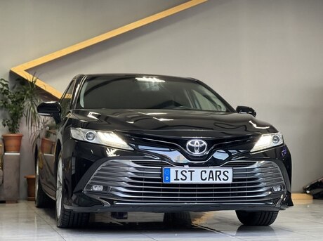 Toyota Camry 2019