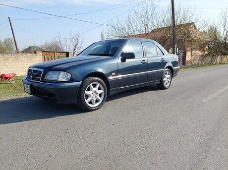 Mercedes C 240