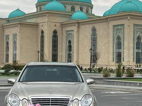 Mercedes E 220 d 2003