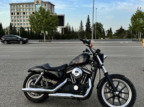 Harley-Davidson XL883N Sportster Iron 883 2011