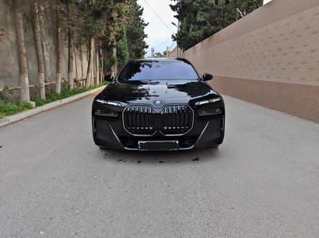BMW 750e xDrive 2024