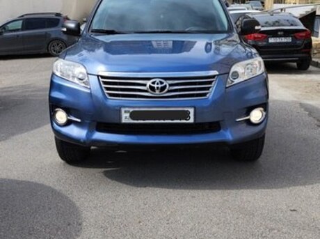 Toyota RAV4 2011