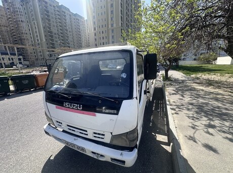 Isuzu NPR 66 P 2007