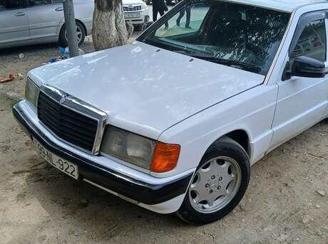 Mercedes 190 1990