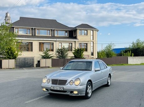Mercedes E 240 2001