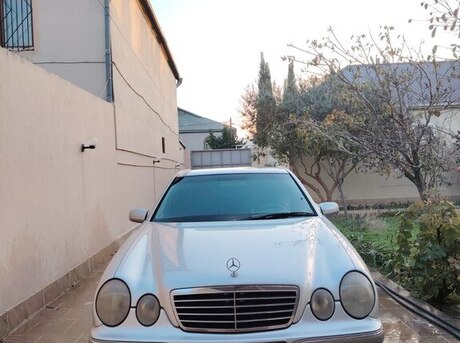 Mercedes E 280 2000