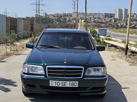 Mercedes C 180