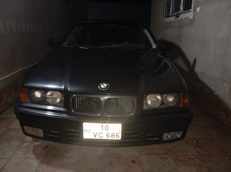 BMW 320 1992