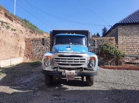 ZIL 130