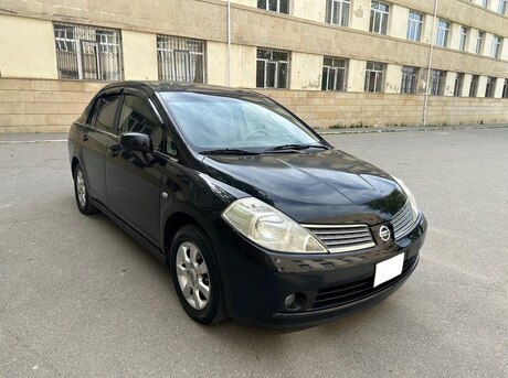 Nissan Tiida 2008