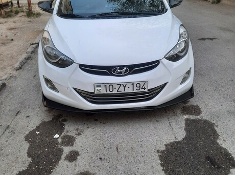 Hyundai Elantra 2012