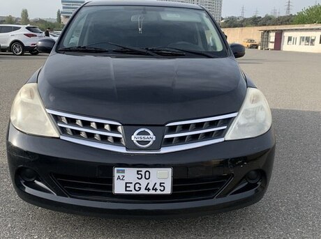 Nissan Tiida 2011