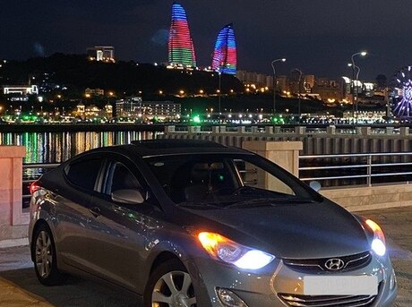 Hyundai Elantra 2013