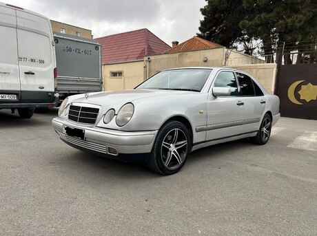 Mercedes E 220 d 1999