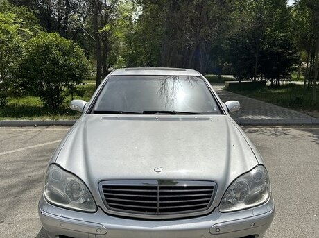 Mercedes S 500