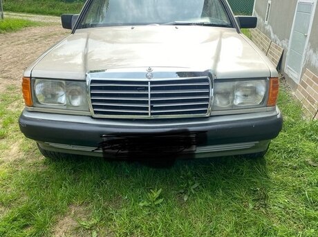 Mercedes 190 1990