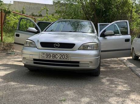 Opel Astra 2000