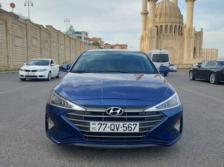 Hyundai Elantra 2019