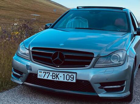 Mercedes C 200 2012