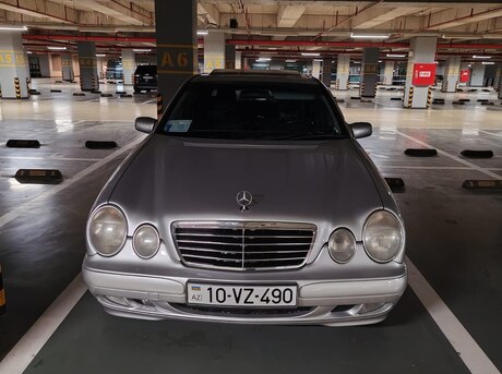Mercedes E 220 d 2001
