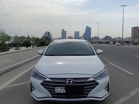 Hyundai Elantra 2019