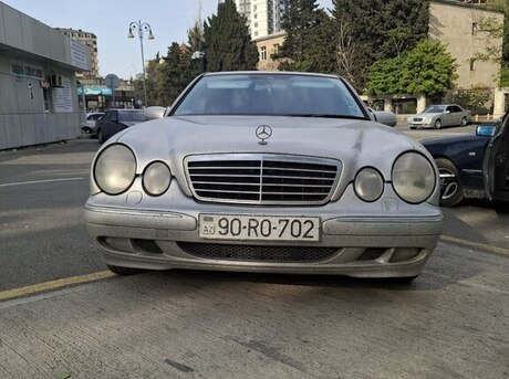 Mercedes E 220 d 2000