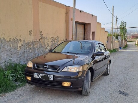 Opel Astra 2000