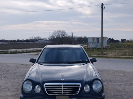 Mercedes E 240 2000