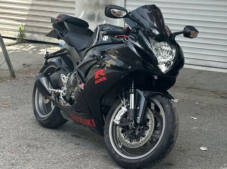 Suzuki  2011