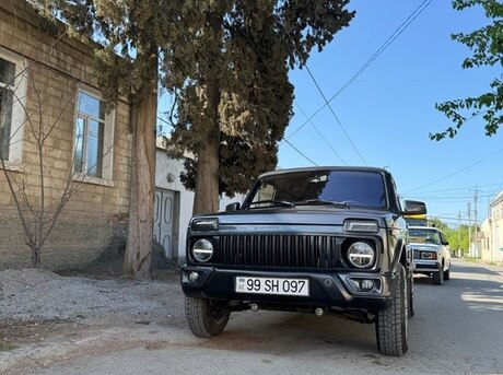LADA (VAZ) Niva 2017
