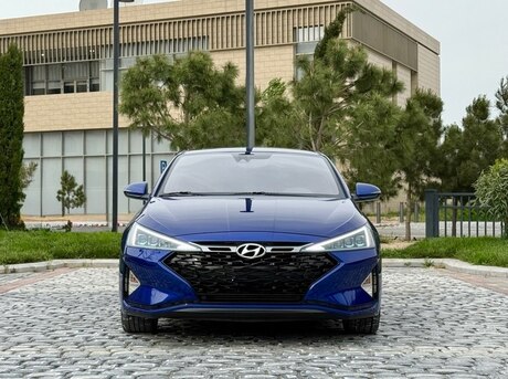 Hyundai Elantra 2020
