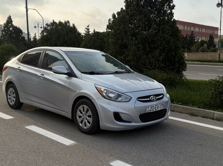 Hyundai Accent 2015