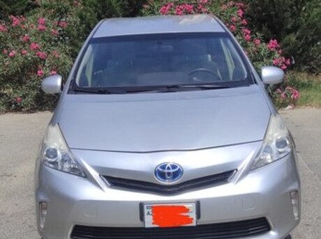 Toyota Prius V 2014