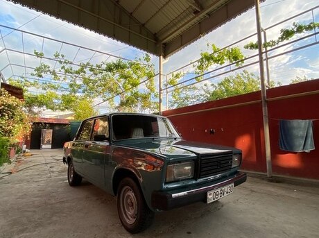 LADA (VAZ) 2107 2004