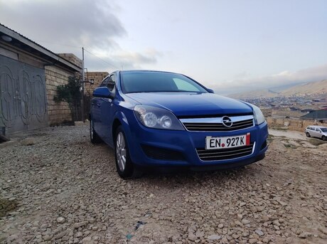 Opel Astra 2010
