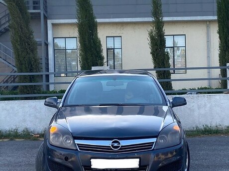 Opel Astra 2010
