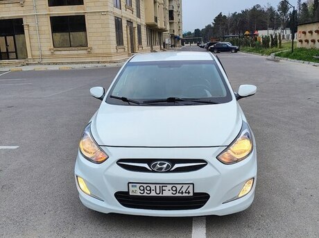 Hyundai Accent 2012