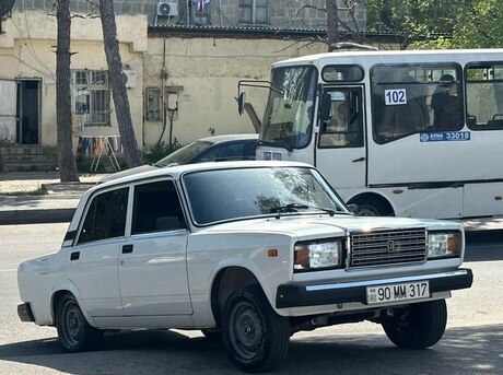 LADA (VAZ) 2107 2011