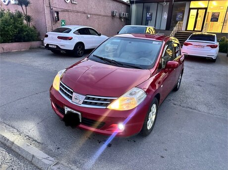 Nissan Tiida 2009