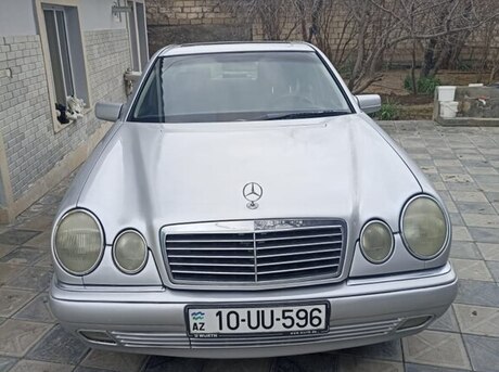 Mercedes E 240 1999