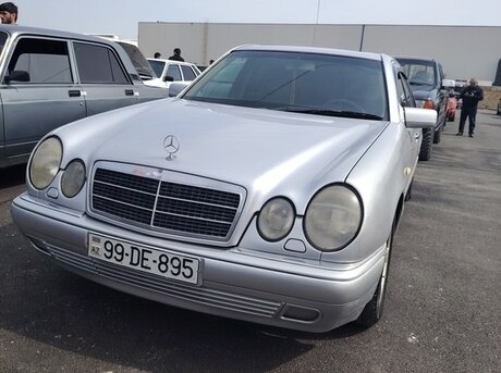 Mercedes E 220 d 1999